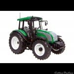 UH2626 Valtra C groen metallic (2)